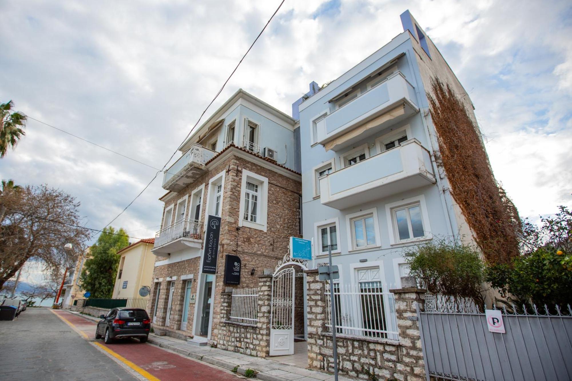 Lepanto Xenia Apartments 1F Nafpaktos Bagian luar foto